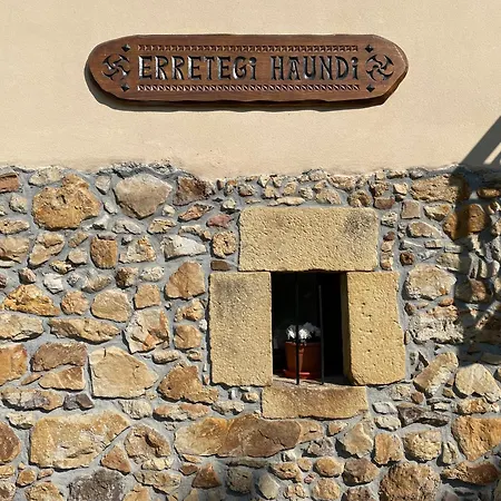 Erretegi Haundi *